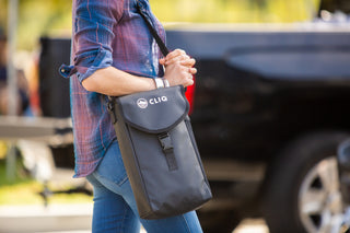 Women using Cliq bag